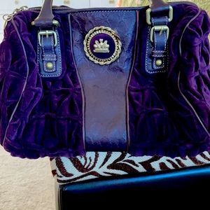 Vintage Juicy Couture bag. Perfect size for everyday!